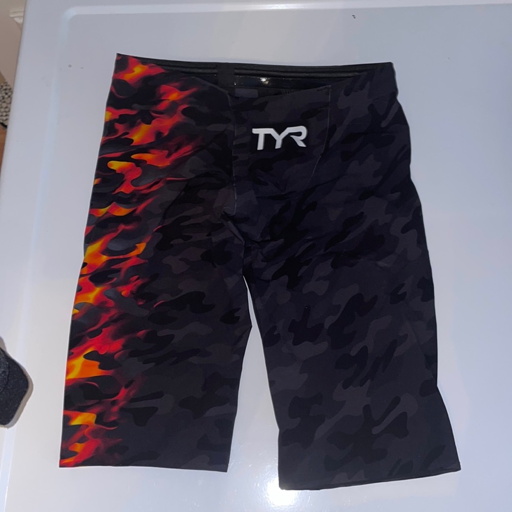 TYR Venzo Men’s Tech Suit | Used for ONE race (100m)